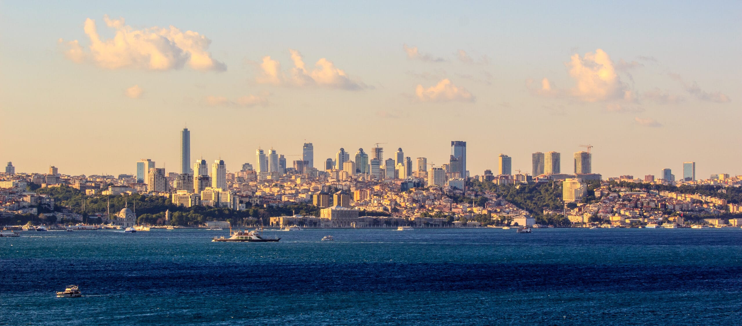 residence permit for property owners in Turkey - Istanbul skyline